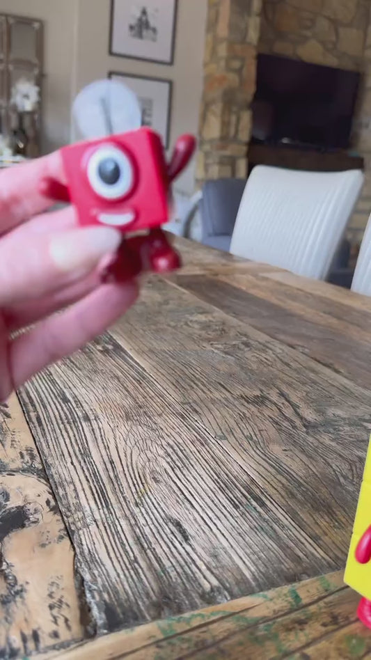 Figuras plásticas Nuevas de Number del 1 al 5  (6-16.5cm) sin caja